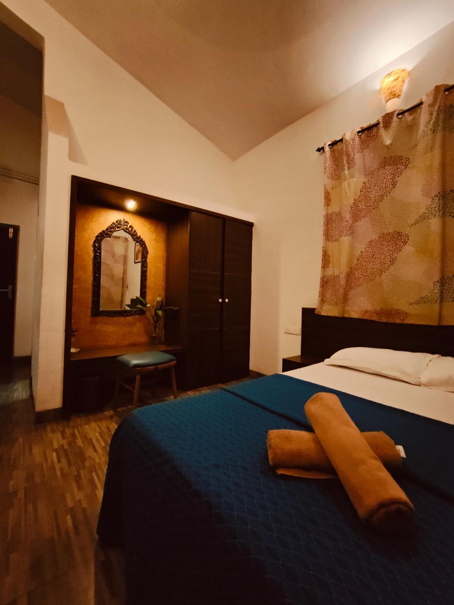 Hotel Bonanza Baga Exterior photo