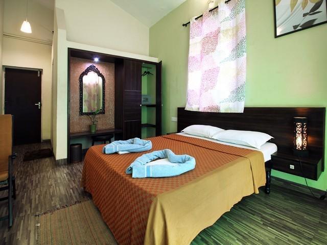 Hotel Bonanza Baga Exterior photo